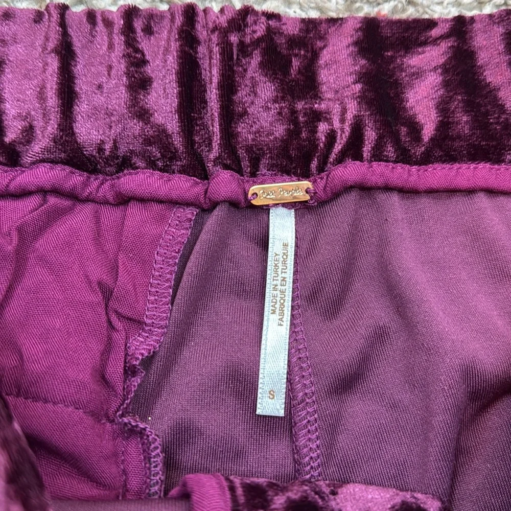 Free People Roma Velvet Shorts Size Small NWOT - Picture 8 of 9